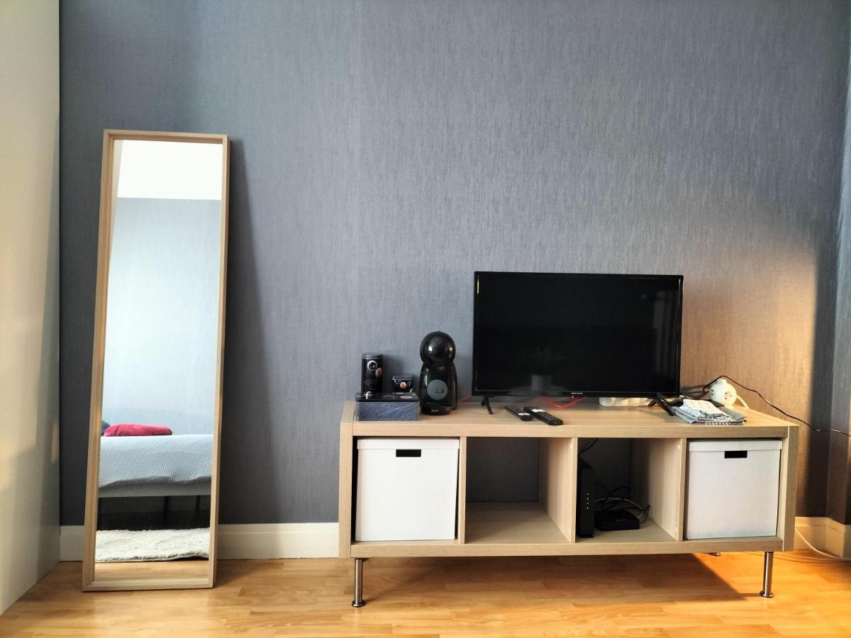 Homestay Spacieuse-tv-metro Clemenceau-dans En Colocation